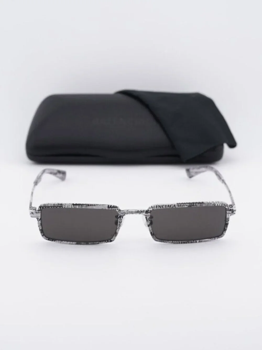 Balenciaga model bb0082s